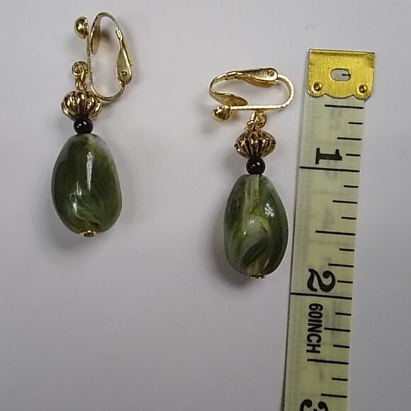 Vintage Earrings Clip - Picture 6 of 6